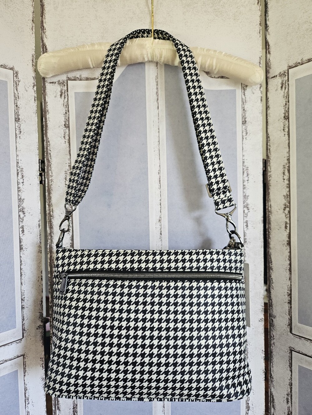 NWT Lug Samba With Happy Hounds Lining - Beloved Dog Print, Hard To Find! - Picture 4 of 14